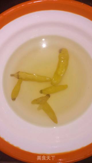 泡椒萝卜条的做法步骤：2