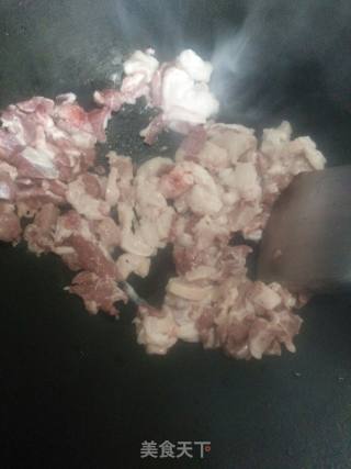 荷兰豆炒肉的做法步骤：2