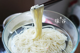 家常清汤牛腩面的做法步骤：5