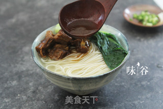 家常清汤牛腩面的做法步骤：8