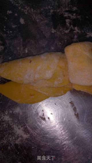 豆沙玫瑰卷的做法步骤：9