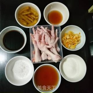 柠檬泡椒凤爪的做法步骤：1