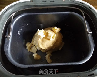 【港台】蛋黄面包的做法步骤：3