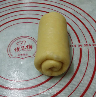 【港台】蛋黄面包的做法步骤：7