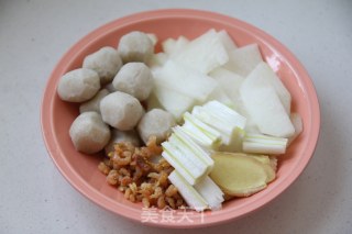 【冬瓜鱼丸汤】冬季暖身必备的做法步骤：1