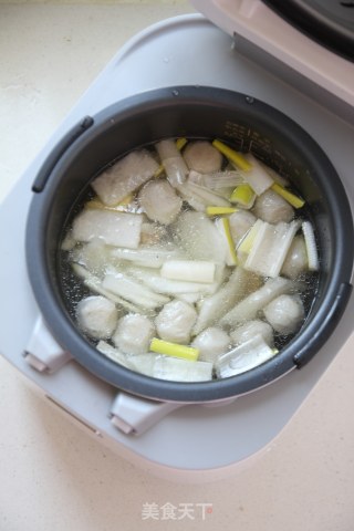 【冬瓜鱼丸汤】冬季暖身必备的做法步骤：2