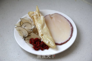 【花胶螺片海底椰】滋阴养颜就喝它的做法步骤：1