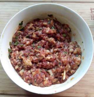 百变饺子皮--玫瑰锅贴的做法步骤：5