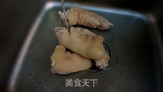 猪蹄冻----高逼格新年宴客菜的做法步骤：3