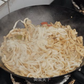 排骨焖面的做法步骤：6