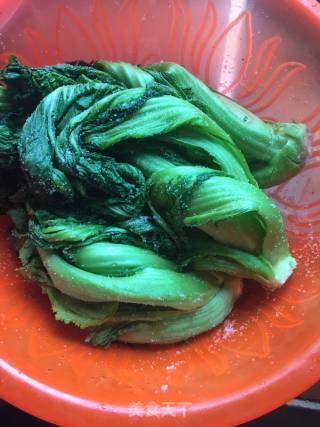 酸菜的做法步骤：2