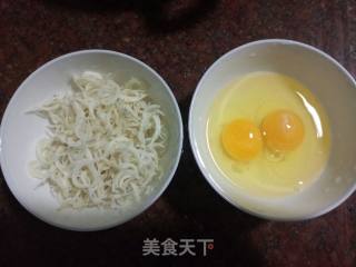 银鱼煎蛋的做法步骤：1