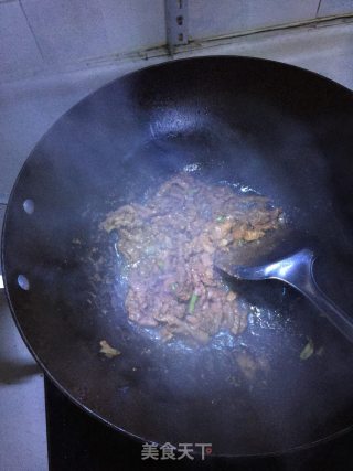 孜然炒肉的做法步骤：3