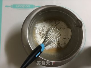 香蕉坚果戚风的做法步骤：7