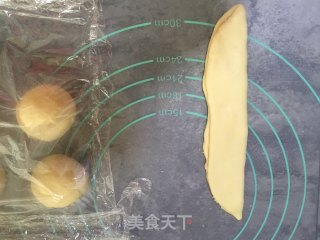 椰蓉小卷吐司的做法步骤：15