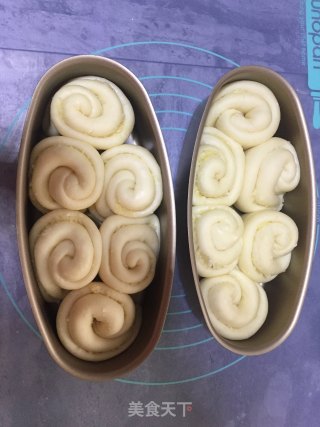 椰蓉小卷吐司的做法步骤：19