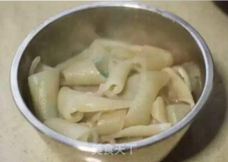 【桃李厨艺】正宗祖传灌汤小笼包的做法，鲜美多汁！吃货赶紧来试试!的做法步骤：3