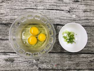 【早餐系列】5分钟搞定的厚蛋烧的做法步骤：1