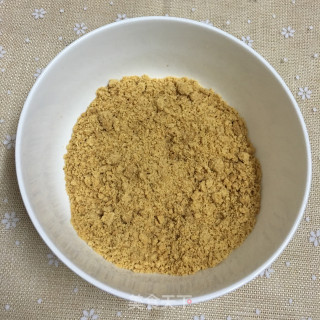 草莓慕斯蛋糕的做法步骤：1