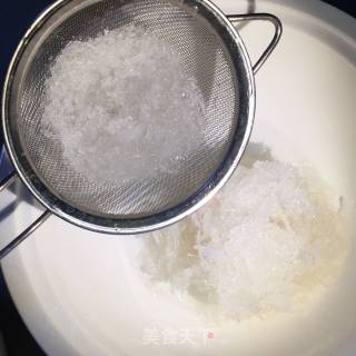 红枣冰糖炖燕窝的做法步骤：3