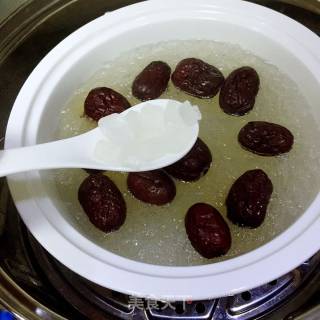红枣冰糖炖燕窝的做法步骤：6