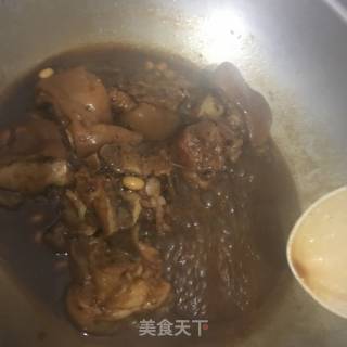 黄豆花生焖猪脚的做法步骤：5
