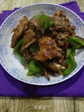 青椒快炒鸡架的做法步骤：4