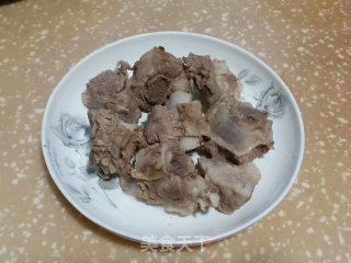 糖醋排骨的做法步骤：3