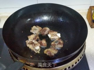 糖醋排骨的做法步骤：4