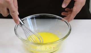 妙搭烘焙 食谱 | 超可爱的柠檬玛德琳蛋糕【新手甜点推荐】的做法步骤：2