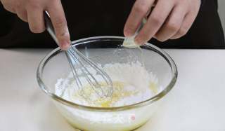 妙搭烘焙 食谱 | 超可爱的柠檬玛德琳蛋糕【新手甜点推荐】的做法步骤：5