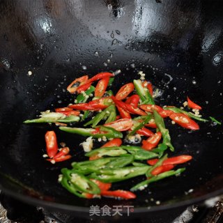 尖椒炒煎蛋的做法步骤：3
