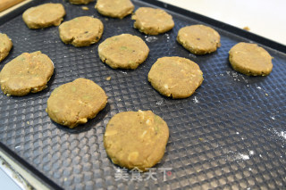 蜂蜜杂粮饼干   德普烘焙实验室的做法步骤：7