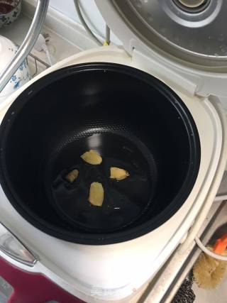 电饭煲烤翅的做法步骤：2