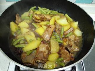 土豆豆角炖排骨的做法步骤：8