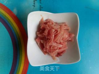 蒜台炒肉丝的做法步骤：1