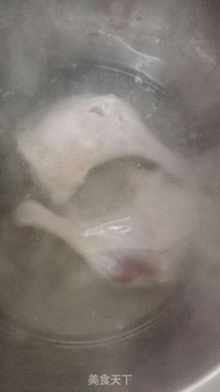 秘制卤鸭腿的做法步骤：1