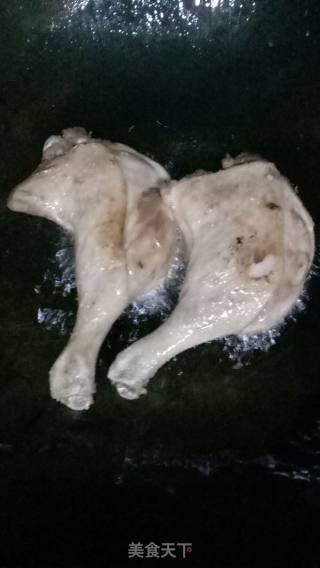秘制卤鸭腿的做法步骤：2