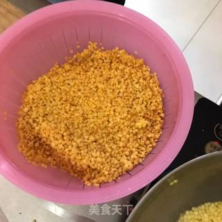 玉米酥的做法步骤：2