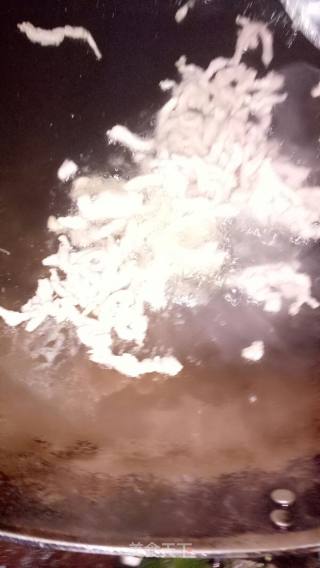 青椒肉丝的做法步骤：3