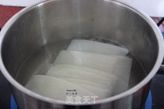 三鲜萝卜卷的做法步骤：4