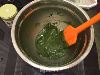波浪纹抹茶蛋糕卷的做法步骤：5