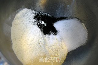 竹炭面包 德普烘焙实验室的做法步骤：1