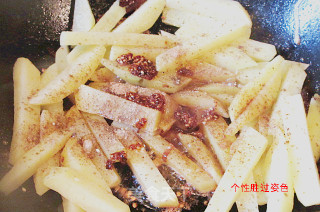 麻辣土豆条的做法步骤：5