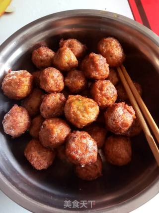 荸荠(bìqí)肉丸的做法步骤：3