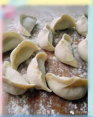 五彩虾仁饺子的做法步骤：8
