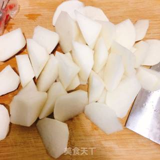 萝卜焖牛肉的做法步骤：1