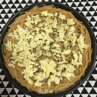 土豆丝培根披萨的做法步骤：6