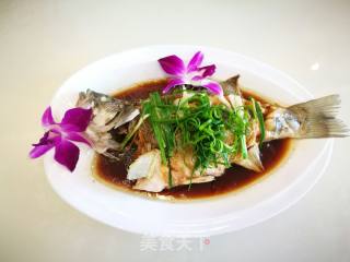 清蒸鲈鱼的做法步骤：7