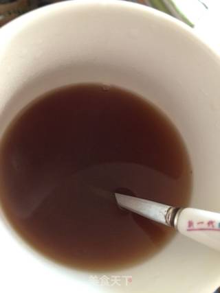 黑糖红枣姜母茶的做法步骤：10